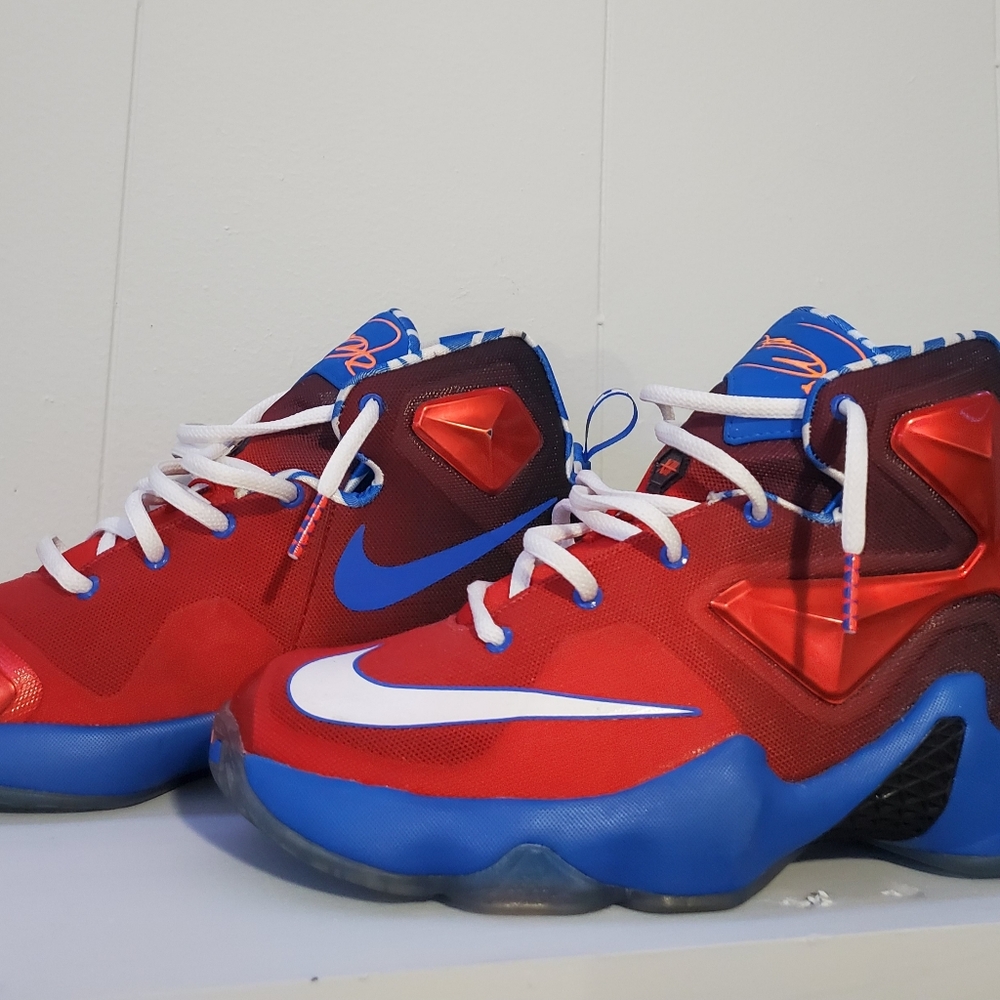 Nike Shoes LeBron 13 GS Mini Hoop